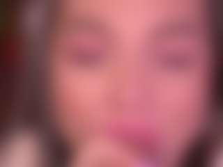 Bllowjoyy's Live Sex Cam Show