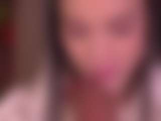 Bllowjoyy's Live Sex Cam Show