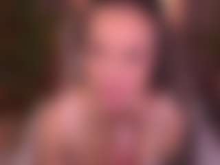 Bllowjoyy's Live Sex Cam Show