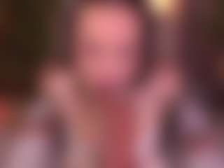 Bllowjoyy's Live Sex Cam Show