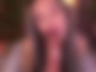 Bllowjoyy's Live Sex Cam Show