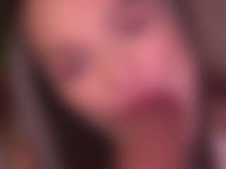 Bllowjoyy's Live Sex Cam Show