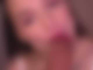 Bllowjoyy's Live Sex Cam Show