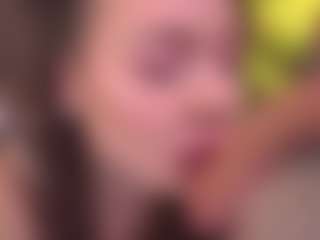 Bllowjoyy's Live Sex Cam Show
