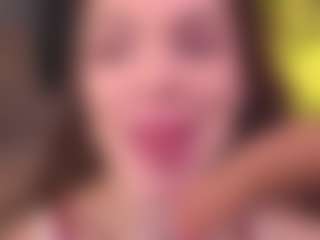 Bllowjoyy's Live Sex Cam Show