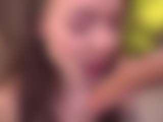 Bllowjoyy's Live Sex Cam Show