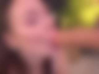 Bllowjoyy's Live Sex Cam Show