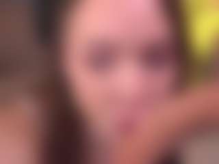 Bllowjoyy's Live Sex Cam Show