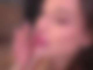 Bllowjoyy's Live Sex Cam Show
