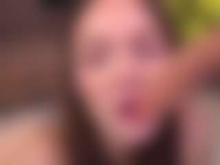 Bllowjoyy's Live Sex Cam Show