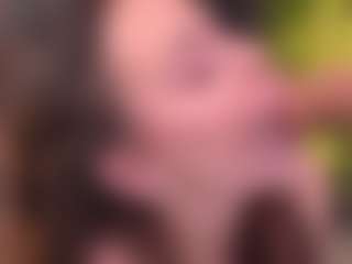 Bllowjoyy's Live Sex Cam Show