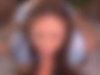 Bllowjoyy's Live Sex Cam Show