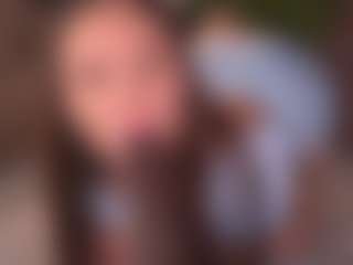 Bllowjoyy's Live Sex Cam Show