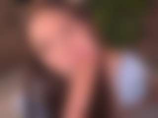 Bllowjoyy's Live Sex Cam Show