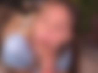 Bllowjoyy's Live Sex Cam Show