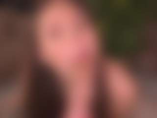 Bllowjoyy's Live Sex Cam Show