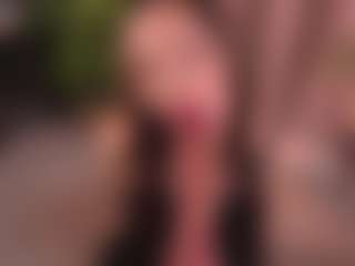 Bllowjoyy's Live Sex Cam Show
