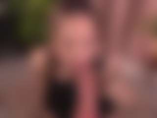 Bllowjoyy's Live Sex Cam Show