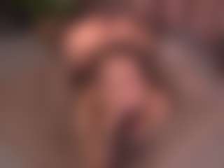 Bllowjoyy's Live Sex Cam Show