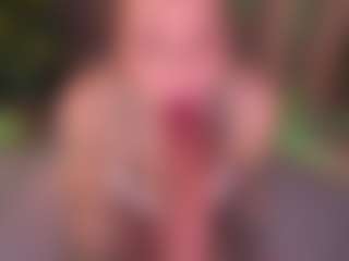 Bllowjoyy's Live Sex Cam Show