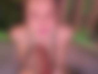 Bllowjoyy's Live Sex Cam Show