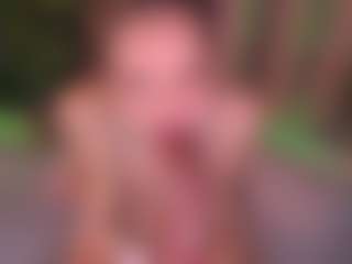 Bllowjoyy's Live Sex Cam Show