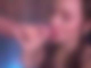Bllowjoyy's Live Sex Cam Show