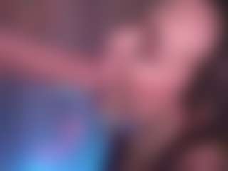 Bllowjoyy's Live Sex Cam Show