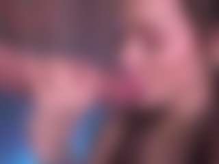 Bllowjoyy's Live Sex Cam Show