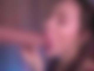 Bllowjoyy's Live Sex Cam Show