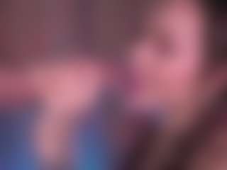Bllowjoyy's Live Sex Cam Show