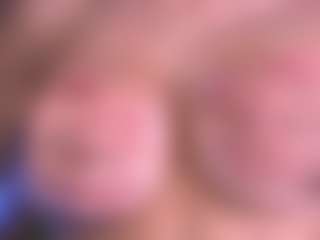 Bllowjoyy's Live Sex Cam Show