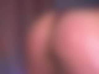 Bllowjoyy's Live Sex Cam Show