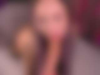 Bllowjoyy's Live Sex Cam Show