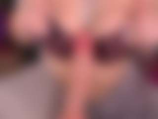 Bllowjoyy's Live Sex Cam Show