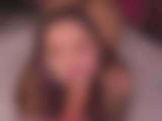 Bllowjoyy's Live Sex Cam Show