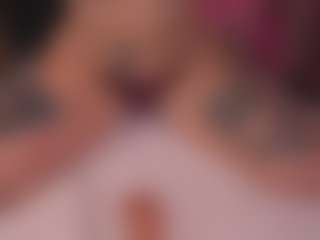 Bllowjoyy's Live Sex Cam Show