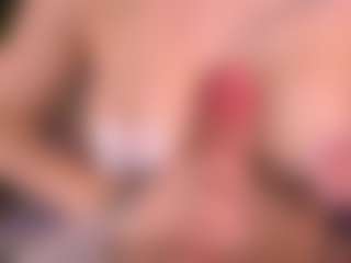 Bllowjoyy's Live Sex Cam Show
