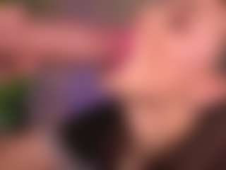 Bllowjoyy's Live Sex Cam Show