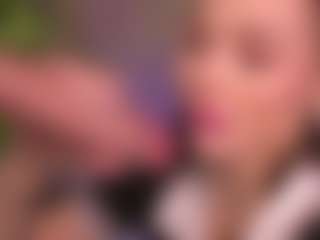 Bllowjoyy's Live Sex Cam Show