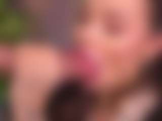 Bllowjoyy's Live Sex Cam Show
