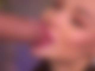 Bllowjoyy's Live Sex Cam Show