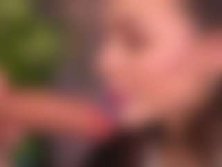 Bllowjoyy's Live Sex Cam Show