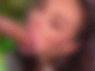Bllowjoyy's Live Sex Cam Show
