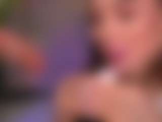 Bllowjoyy's Live Sex Cam Show