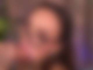 Bllowjoyy's Live Sex Cam Show