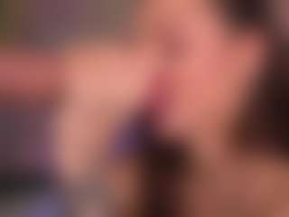 Bllowjoyy's Live Sex Cam Show