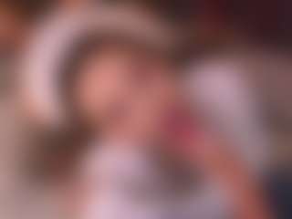 Bllowjoyy's Live Sex Cam Show