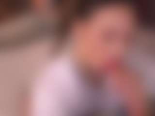 Bllowjoyy's Live Sex Cam Show