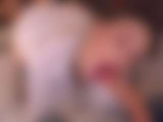 Bllowjoyy's Live Sex Cam Show